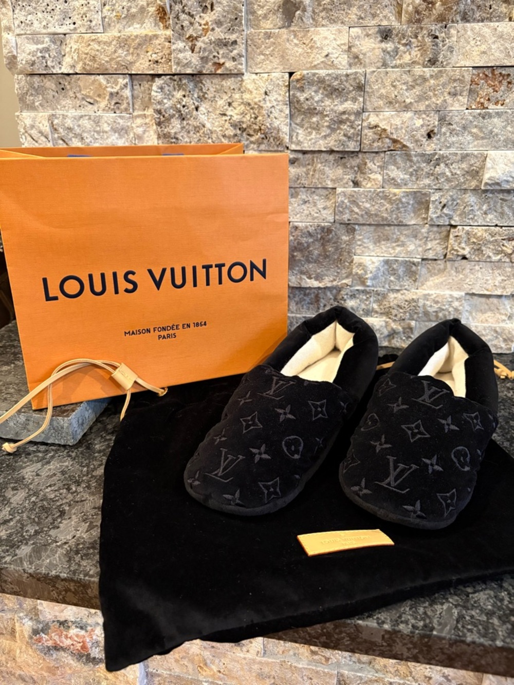 Louis Vuitton Dreamy New Black Velvet Logo Slippers